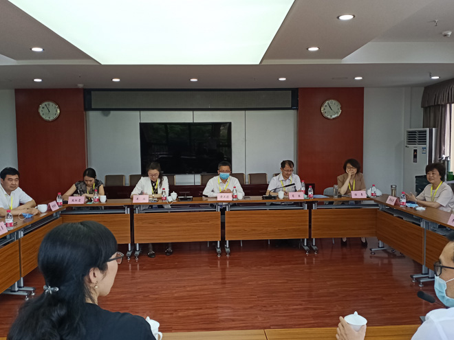 图片：省残联党组成员、副理事长黄卫德同志参与签约仪式及有关活动