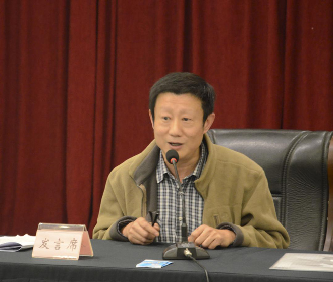 图为：省智协主席胡斌作交流发言
