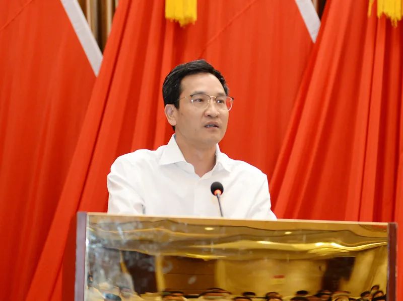 图：省残联党组书记、理事长杨志远出席并讲话