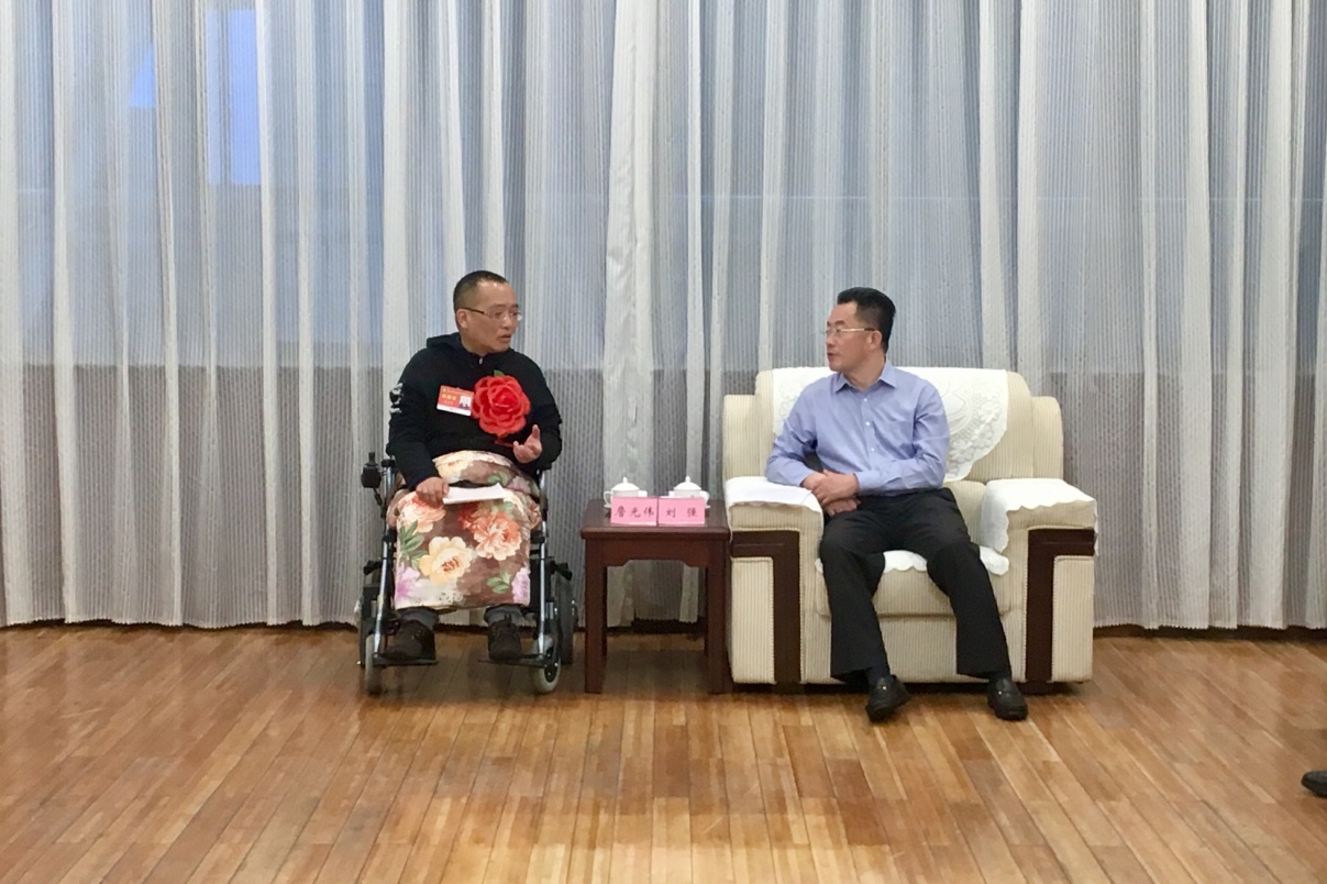 市委、市政府主要领导会见全国自强模范詹光伟