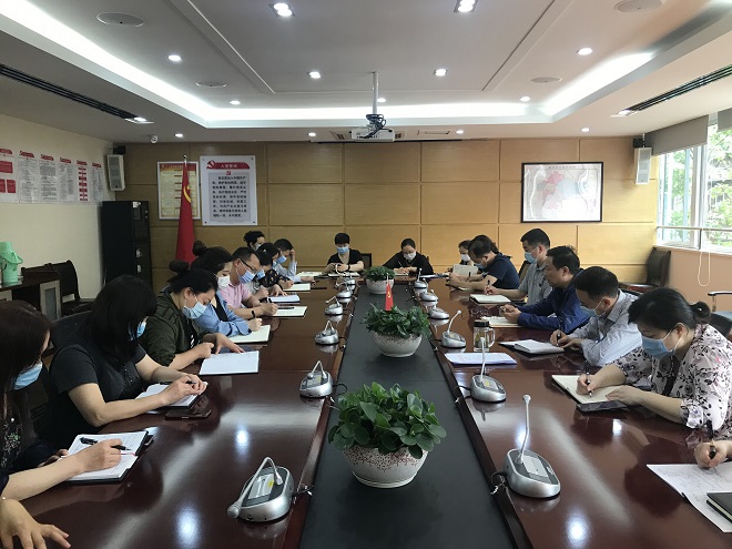 区残联党组书记、理事长韦华主持召开助残日活动动员部署工作会议