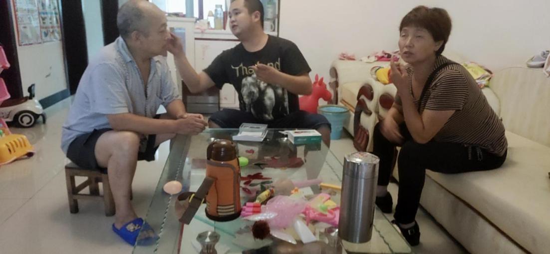 图片：全覆盖走访残疾人家庭