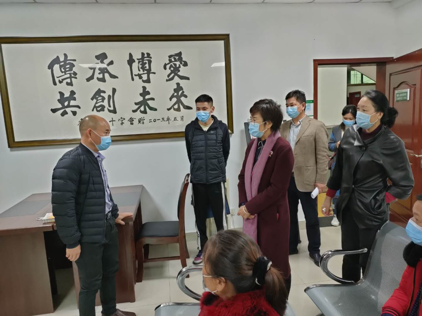 图片：德阳市副市长何苹在市残疾人综合服务中心调研